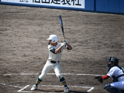 ４