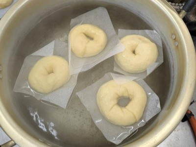 ベーグル茹で