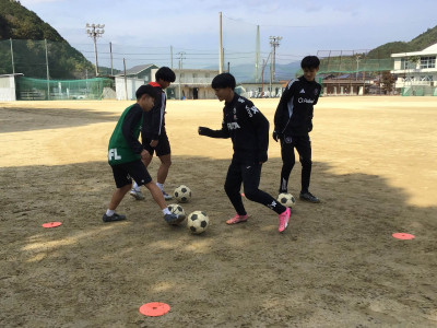 サッカー３
