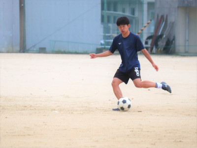 サッカー５